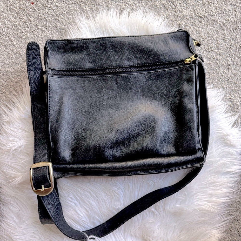 JP Ourse & Cie Leather Crossbody EUC
